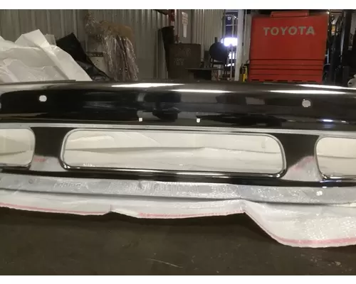 INTERNATIONAL 8600 BUMPER ASSEMBLY, FRONT