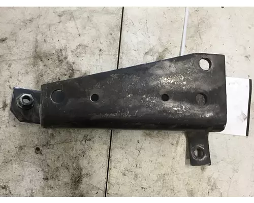 INTERNATIONAL 8600 BUMPER BRACKET