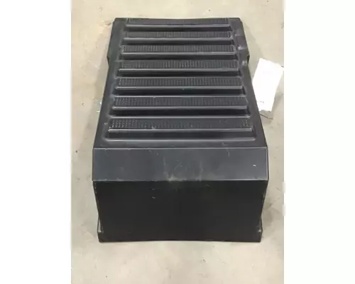 INTERNATIONAL 8600 Battery Box Cover