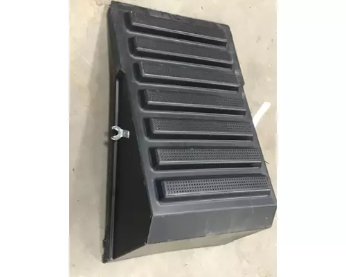 INTERNATIONAL 8600 Battery Box Cover