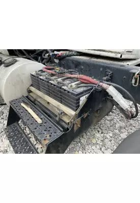 INTERNATIONAL 8600 Battery Box/Tray
