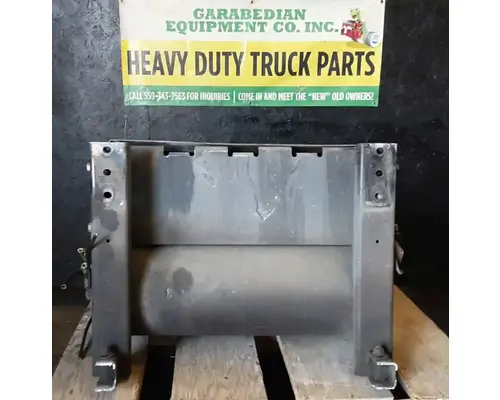 INTERNATIONAL 8600 Battery BoxTray