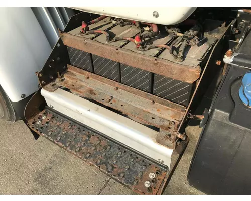 INTERNATIONAL 8600 Battery Box