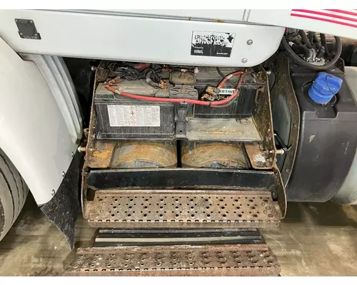 INTERNATIONAL 8600 Battery Box