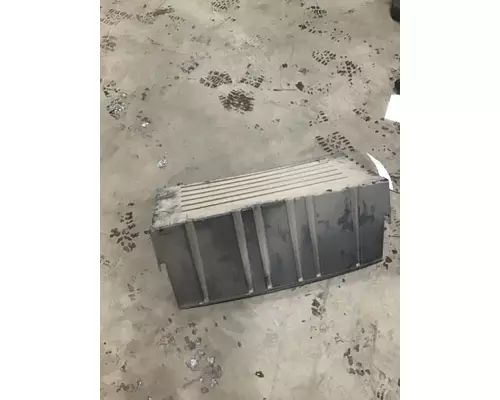 INTERNATIONAL 8600 Battery Box