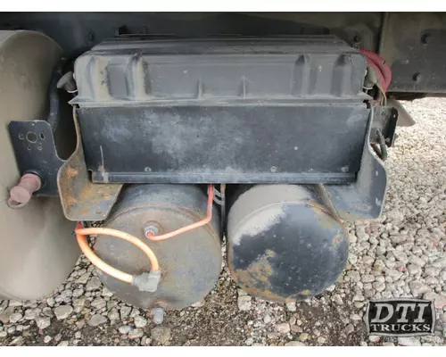 INTERNATIONAL 8600 Battery Box