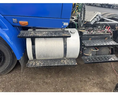INTERNATIONAL 8600 Battery Box