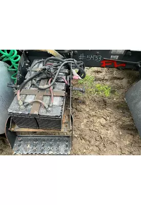 INTERNATIONAL 8600 Battery Box