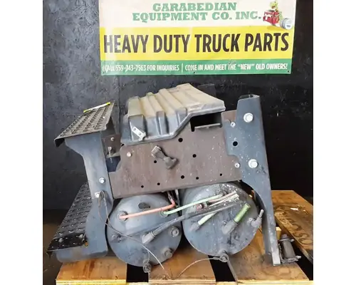 INTERNATIONAL 8600 Battery Boxes