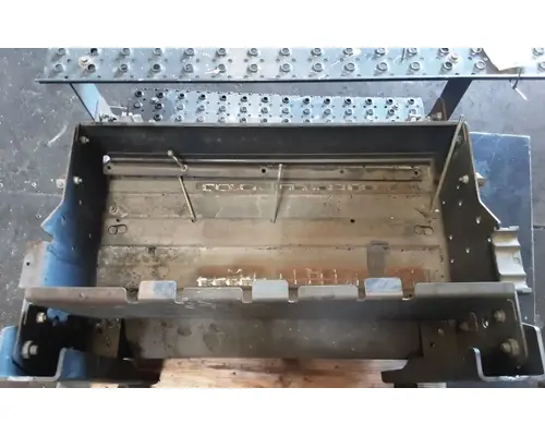 INTERNATIONAL 8600 Battery Boxes