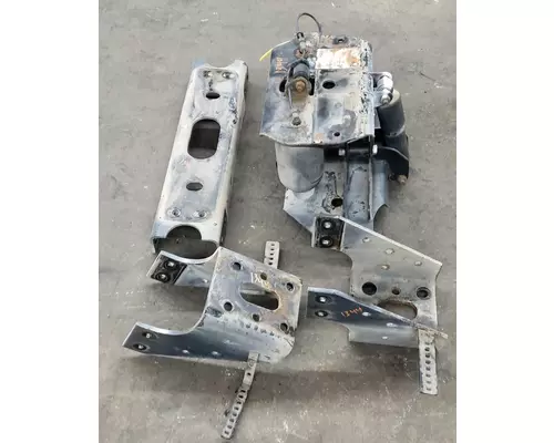 INTERNATIONAL 8600 Brackets, Misc.