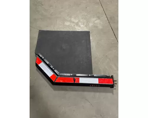 INTERNATIONAL 8600 Brackets, Misc.