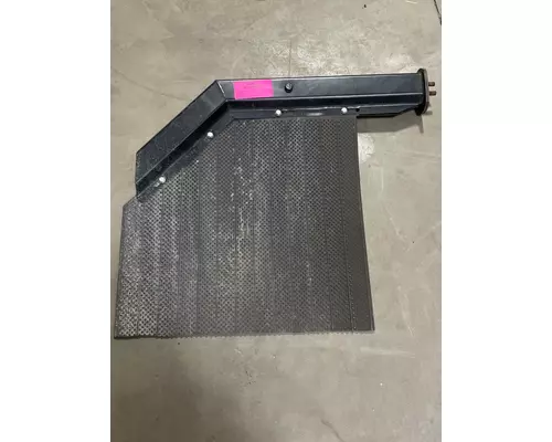 INTERNATIONAL 8600 Brackets, Misc.