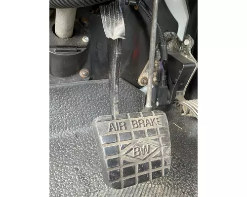 INTERNATIONAL 8600 BrakeClutch Pedal Box