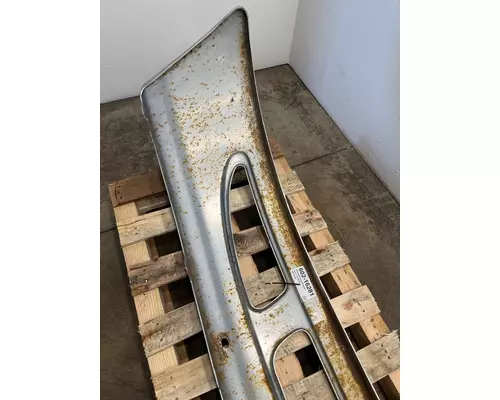 INTERNATIONAL 8600 Bumper Assembly, Front