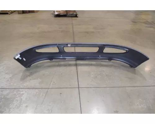 INTERNATIONAL 8600 Bumper