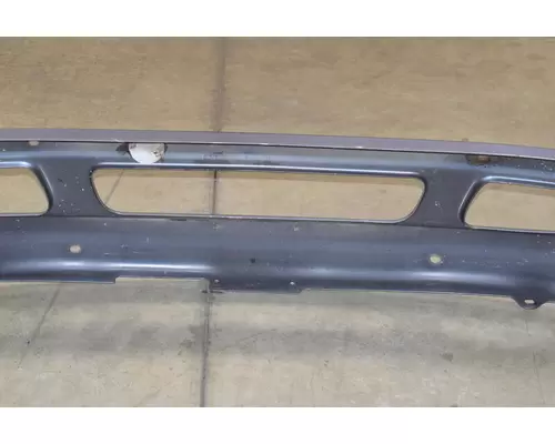 INTERNATIONAL 8600 Bumper