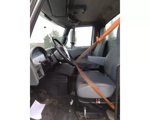 INTERNATIONAL 8600 CAB CLIP