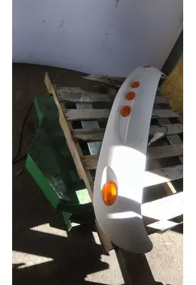 INTERNATIONAL 8600 CAB CLIP