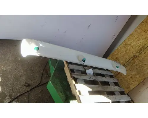 INTERNATIONAL 8600 CAB CLIP