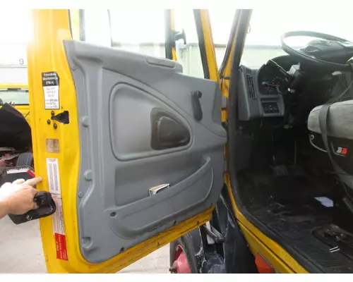 INTERNATIONAL 8600 CAB CLIP