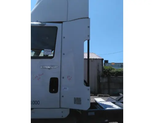 INTERNATIONAL 8600 CAB EXTENSION