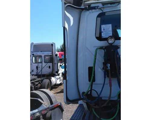 INTERNATIONAL 8600 CAB EXTENSION