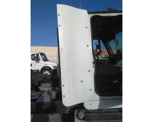 INTERNATIONAL 8600 CAB EXTENSION