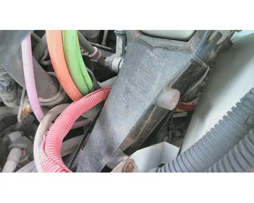 INTERNATIONAL 8600 CAB MOUNT,BRACKET