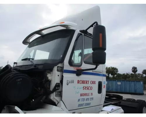 INTERNATIONAL 8600 CAB