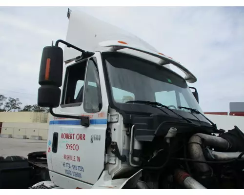 INTERNATIONAL 8600 CAB