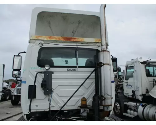 INTERNATIONAL 8600 CAB