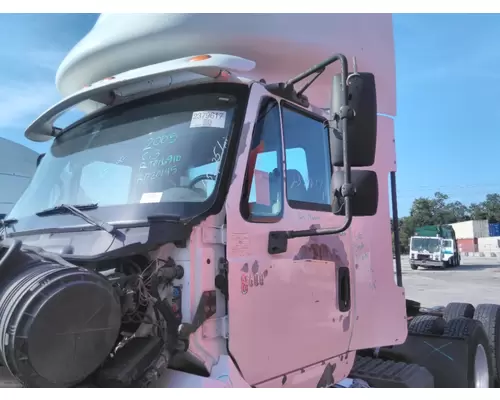 INTERNATIONAL 8600 CAB