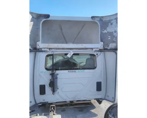 INTERNATIONAL 8600 CAB