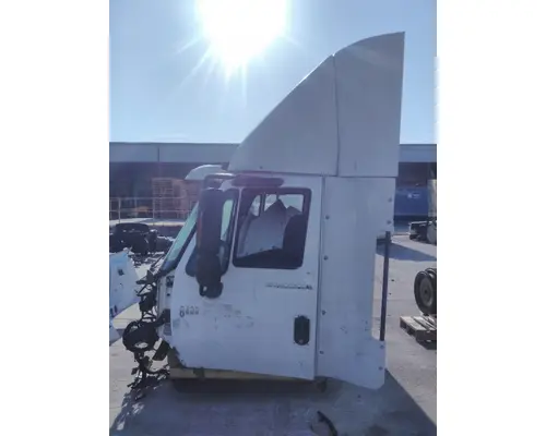 INTERNATIONAL 8600 CAB