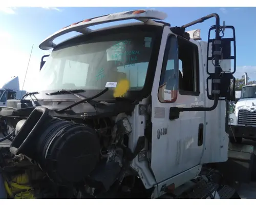 INTERNATIONAL 8600 CAB