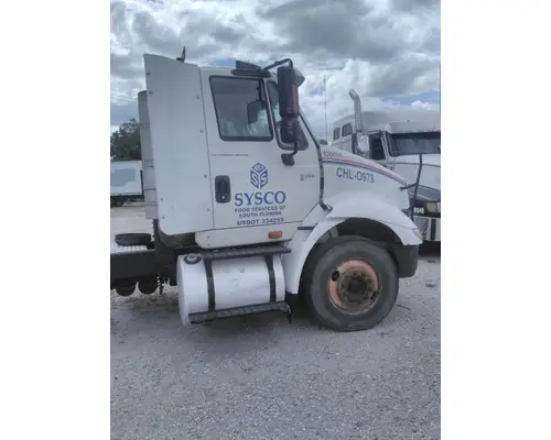 INTERNATIONAL 8600 CAB