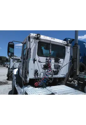 INTERNATIONAL 8600 CAB
