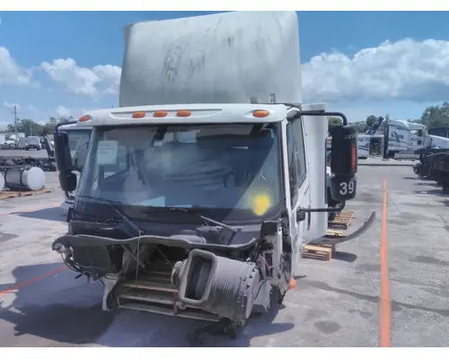 INTERNATIONAL 8600 CAB