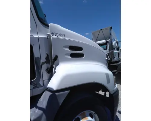 INTERNATIONAL 8600 CAB