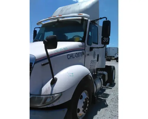 INTERNATIONAL 8600 CAB