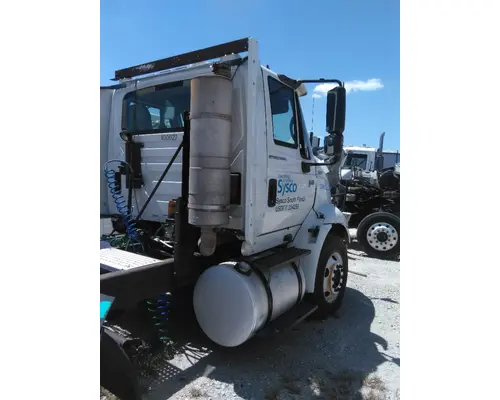INTERNATIONAL 8600 CAB