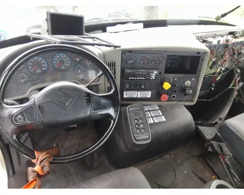 INTERNATIONAL 8600 CAB