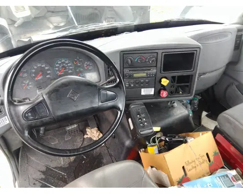 INTERNATIONAL 8600 CAB