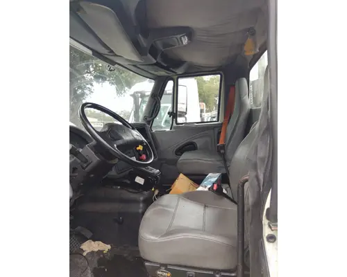 INTERNATIONAL 8600 CAB