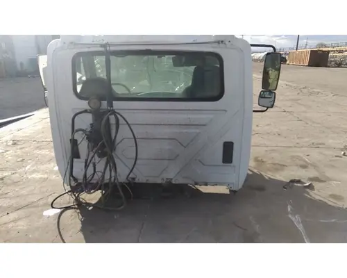 INTERNATIONAL 8600 CAB