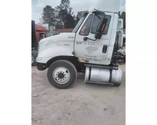 INTERNATIONAL 8600 CAB