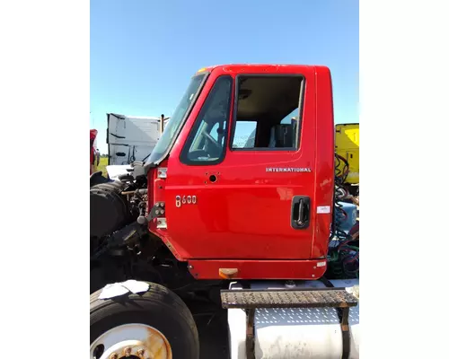 INTERNATIONAL 8600 CAB