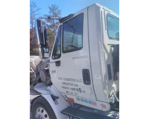 INTERNATIONAL 8600 CAB