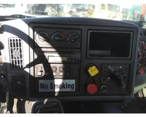 INTERNATIONAL 8600 CAB